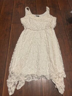 AUW Cream Floral Lace Dress with Handkerchief Hem